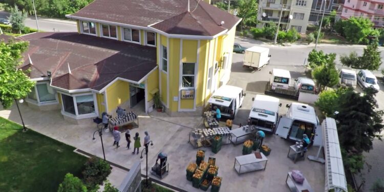 PASVAK İLE BAŞKA HAYATLAR DA VAR